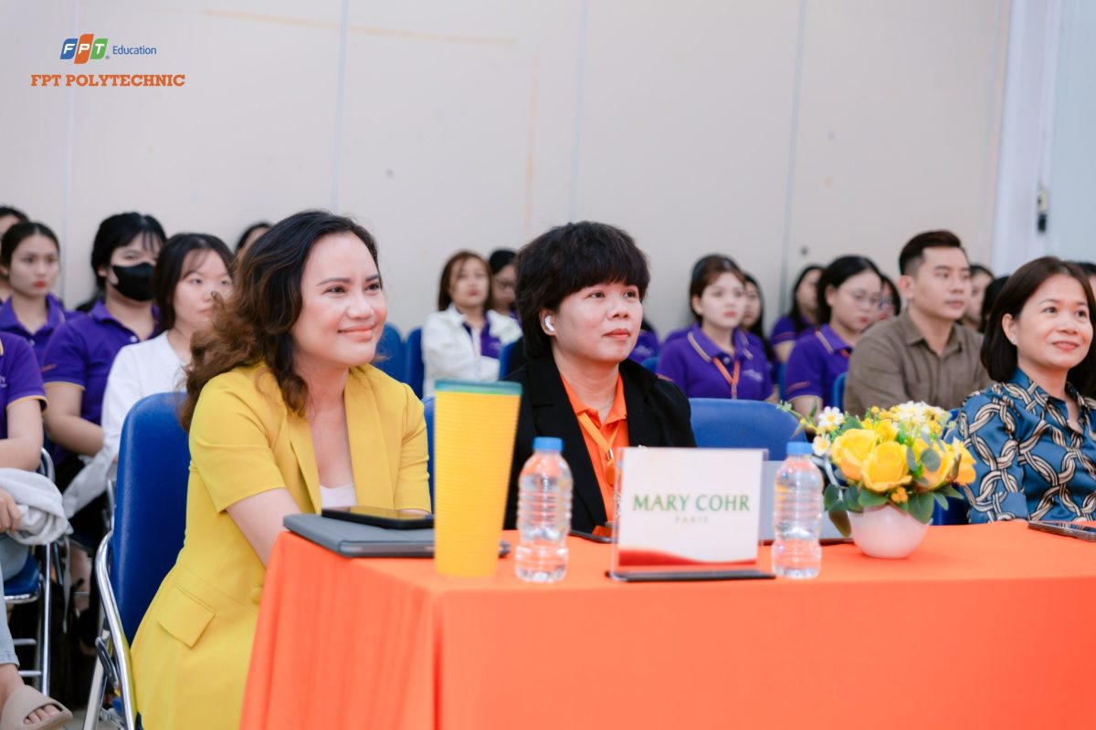 Lễ ký kết giữa Công ty CPTM Việt Nữ và Trường Cao Đẳng FPT Polytechnic