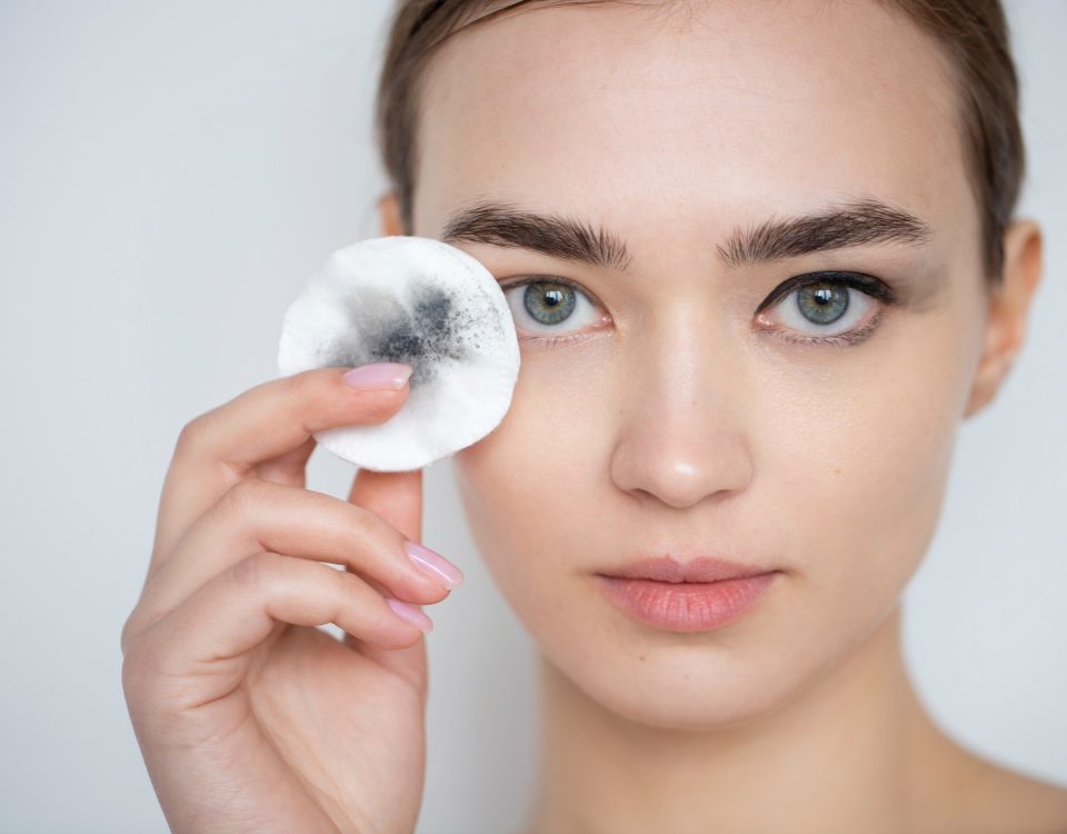 Tips lựa chọn bông tẩy trang cotton tiện dụng, đa năng