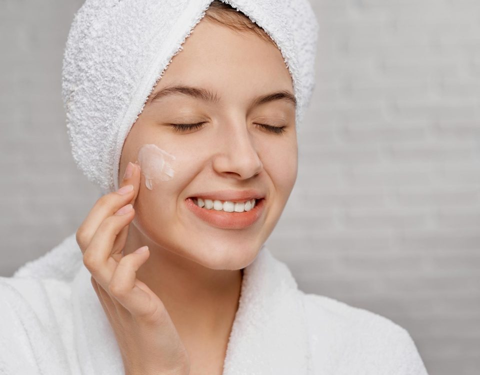 Duy trì sự rạng rỡ với kem dưỡng ẩm cho da khô Topicrem