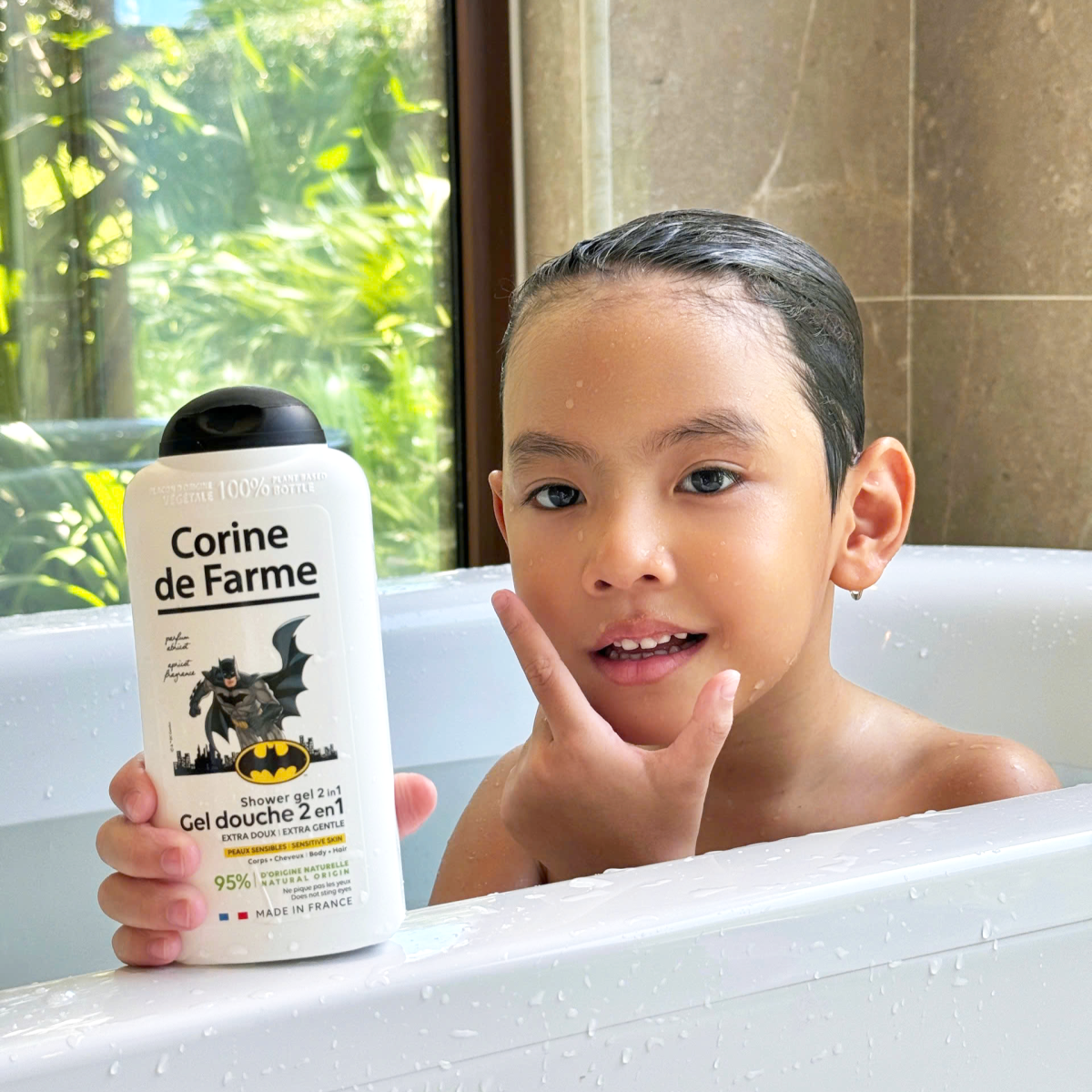 Trải nghiệm giờ tắm siêu anh hùng cùng bé yêu